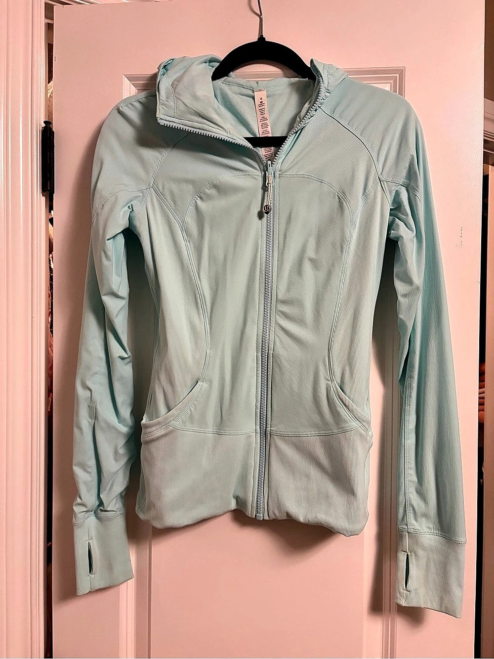 Lululemon Women's Hooded studio Jacket angel blue Size 6